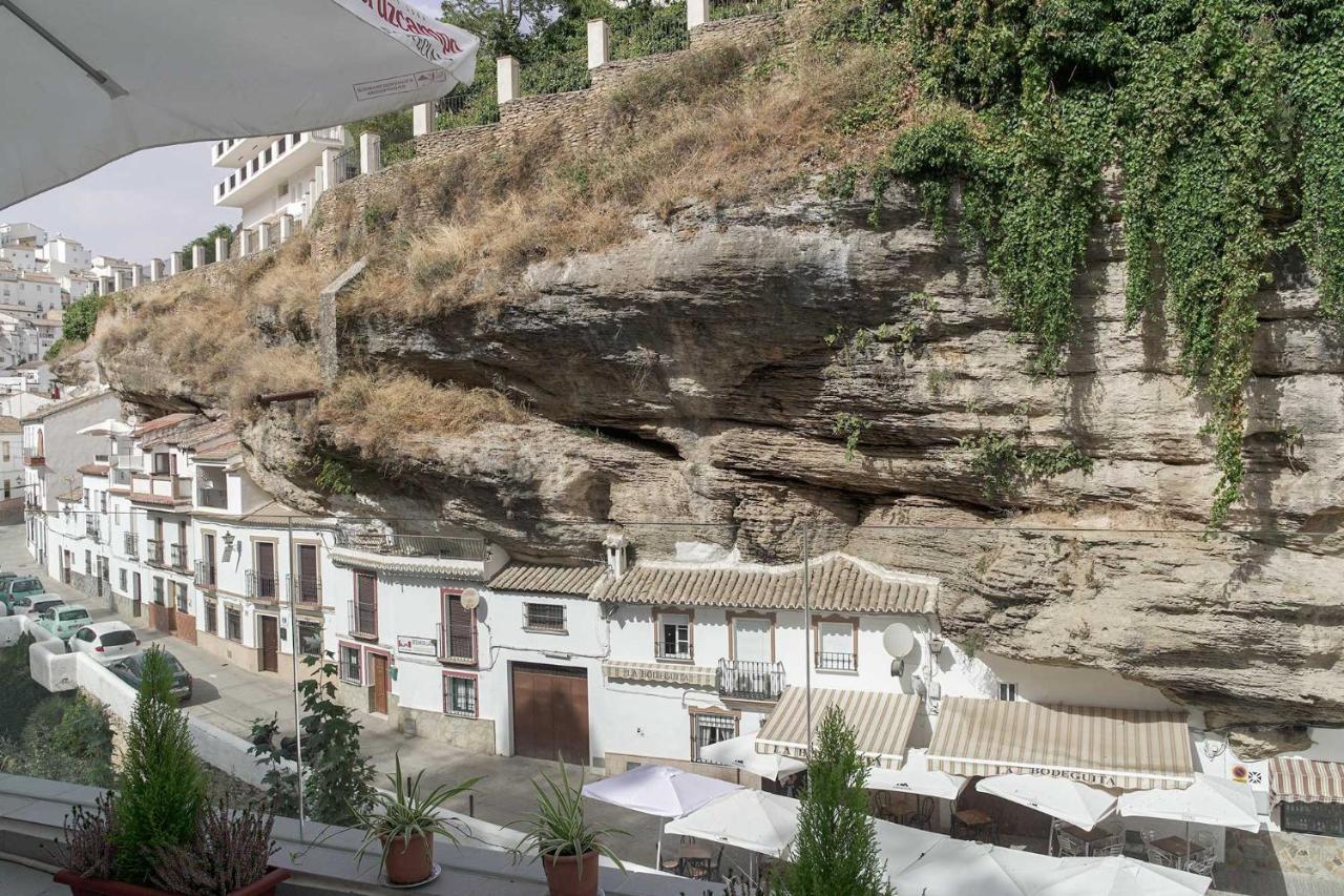 Casa Rural Las Cuevas De Setenil Setenil De Las Bodegas Luaran gambar