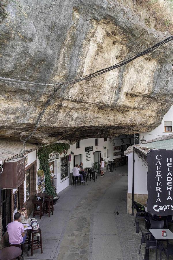 Casa Rural Las Cuevas De Setenil Setenil De Las Bodegas Luaran gambar
