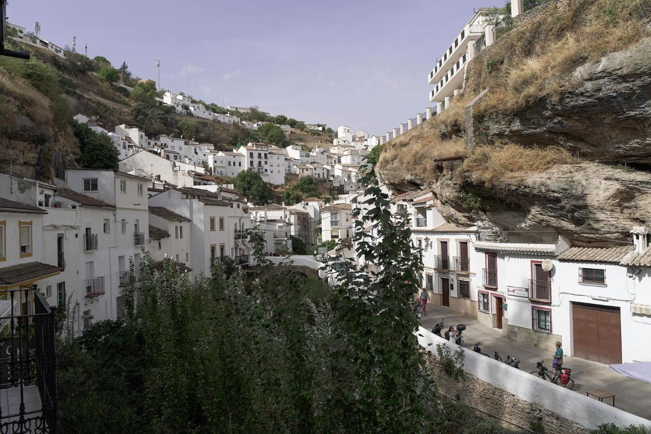 Casa Rural Las Cuevas De Setenil Setenil De Las Bodegas Luaran gambar